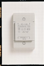 FRIEDLAND D753 BELTRANSFO WANDMONTAGE 8V 1A