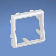 PANDUIT 7498378888 45X45 ADAPT 1XRJ45 WIT 40D