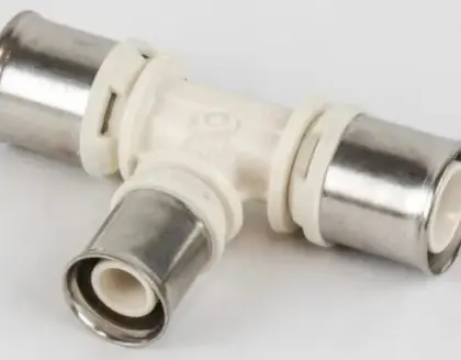 Begetube 88626350 Begetube (88626350) PPSU kunststof pers verloop T-stuk 90° FFF 26 x 20 x 26 mm