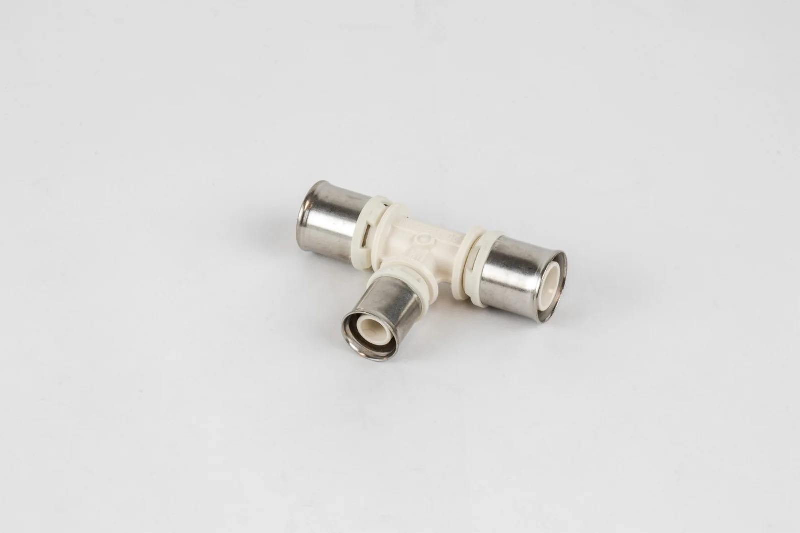 Begetube Persverloop-T kunststof 20/2x16/2x20/2mm FFF (drink)water Begetube Alpex PPSU 88620330