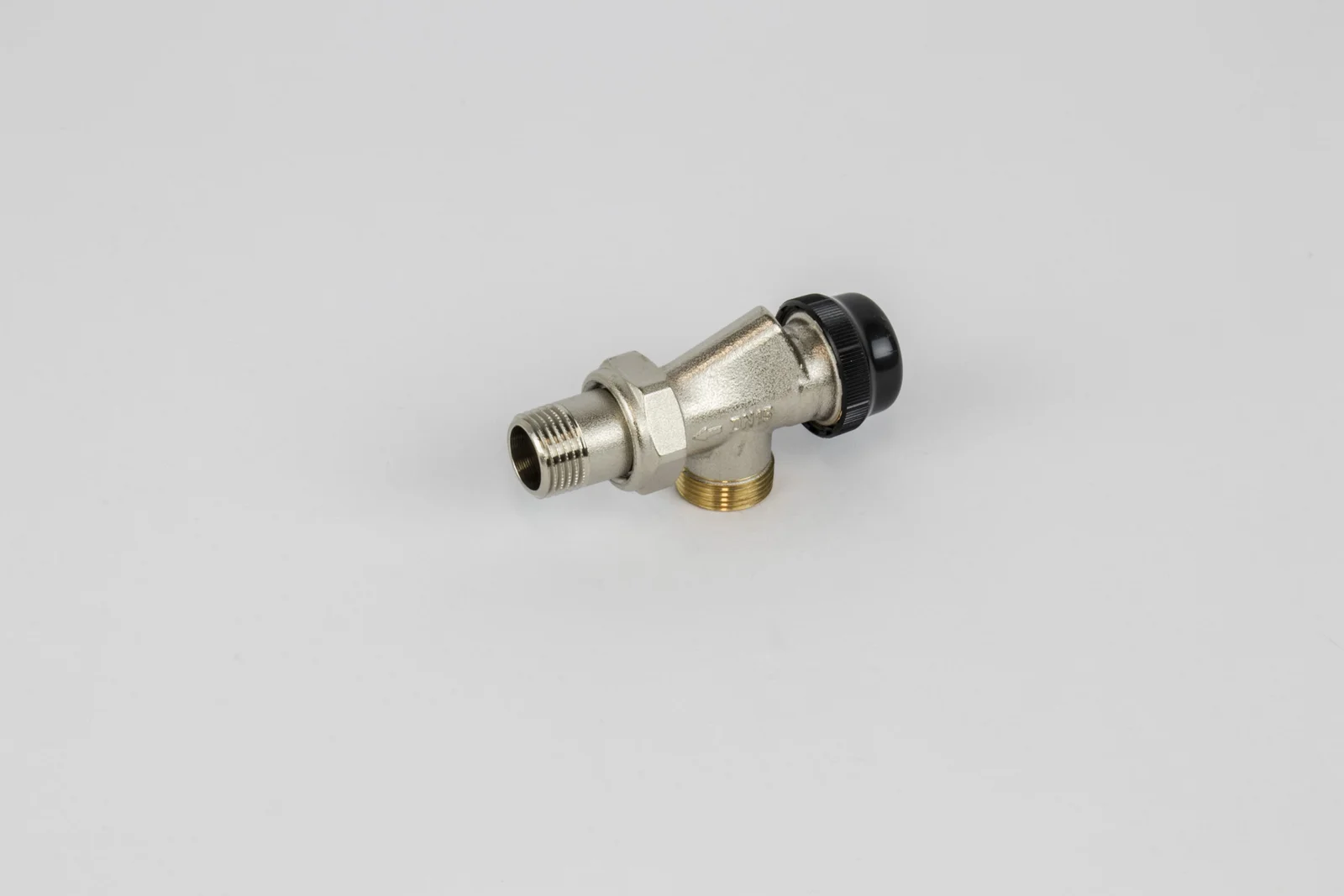 Begetube Thermostaatkraan haaks verkeerd 1/2 xM24 begemac met instelbare k.v. waarde 135040052