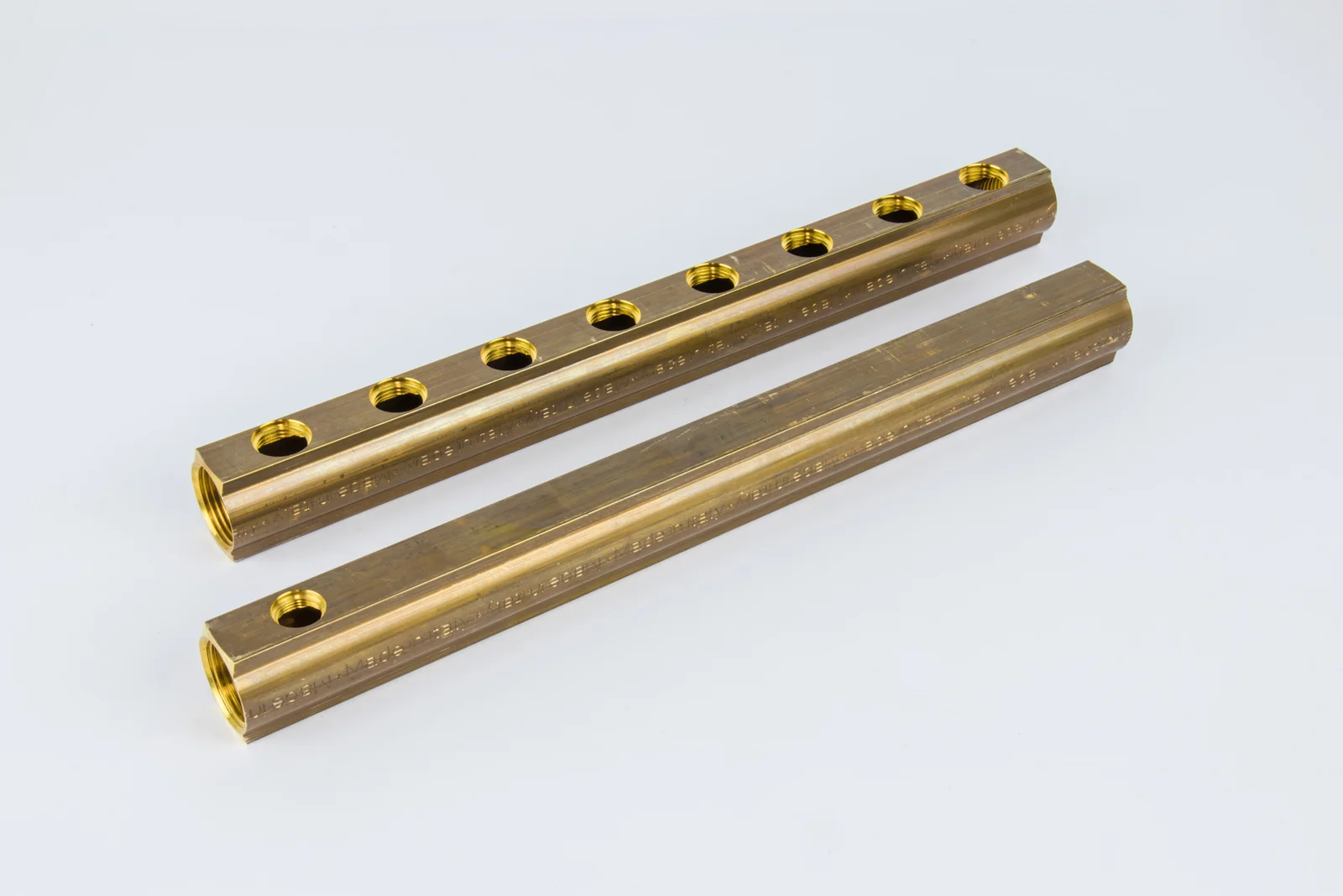 Begetube Verdeler voor CV messing Begetube 1" + 8 x 1" met ontluchting, 200100808