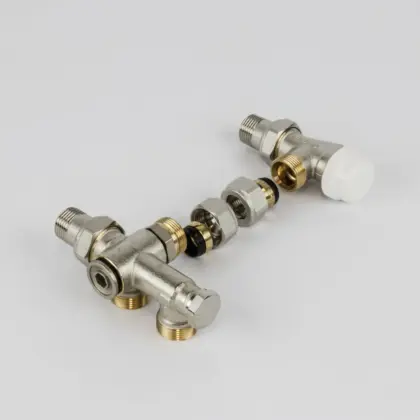 Begetube Driewegset Begetube geschikt voor tweepijpssysteem wandaansluiting thermostatisch 110140052