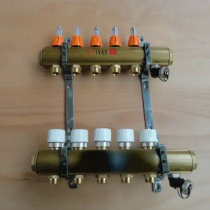 Begetube Collector voor vloerverwarming messing Begetube 5/4" + 2 x M24 met doorstroommeter 211125902