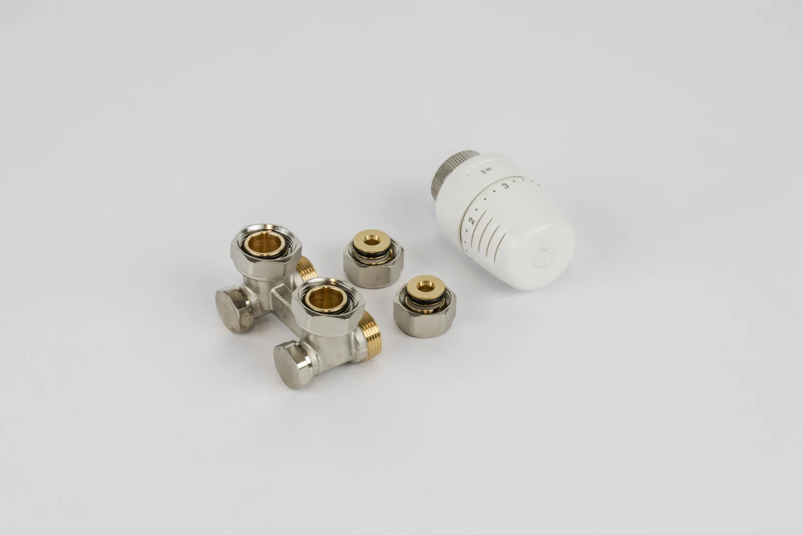 Begetube Radiatorset met H-stuk (2-pijps) voor muuraansl. 1/2 incl. vloeistofthermo. begetube (ex 692000010) 692000021