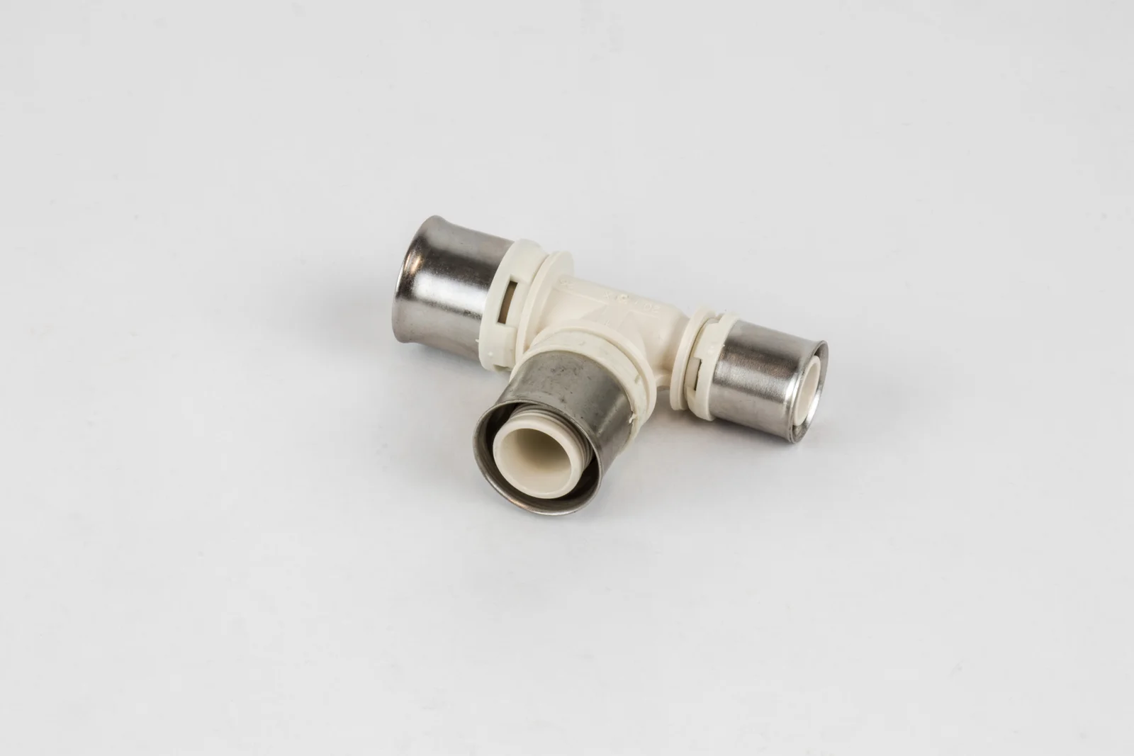 Begetube Persverloop-T kunststof 26/3x26/3x20/2mm FFF (drink)water Begetube Alpex PPSU 88626305