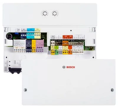 Bosch MM200 module voor 1 of 2 cv kringen boilerlaadpomp Bosch (ex MM200) 7738101042