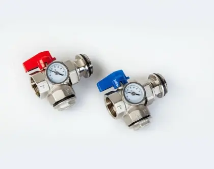 Comap C331005001 Comap UFH V9021 haakse bolkranenset met thermometer 4/4 x 4/4 (blauw/rood) - prijs per set